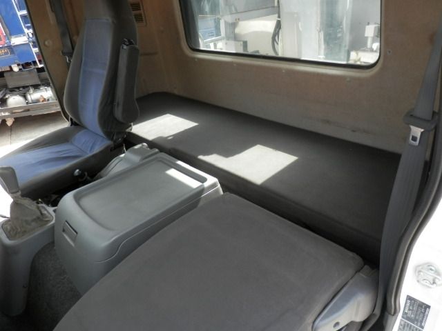 MITSUBISHI FUSOU FIGHTER 2014 Image 31