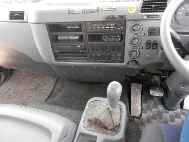 MITSUBISHI FUSOU FIGHTER 2014 Image 31