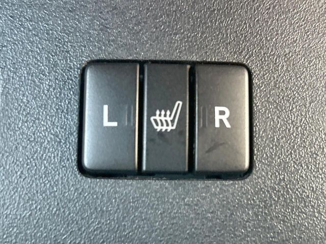 TOYOTA PRIUS 2013 Image 31