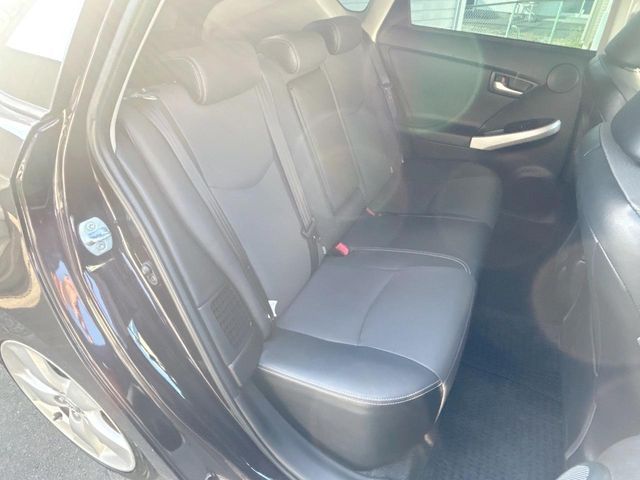 TOYOTA PRIUS 2013 Image 31