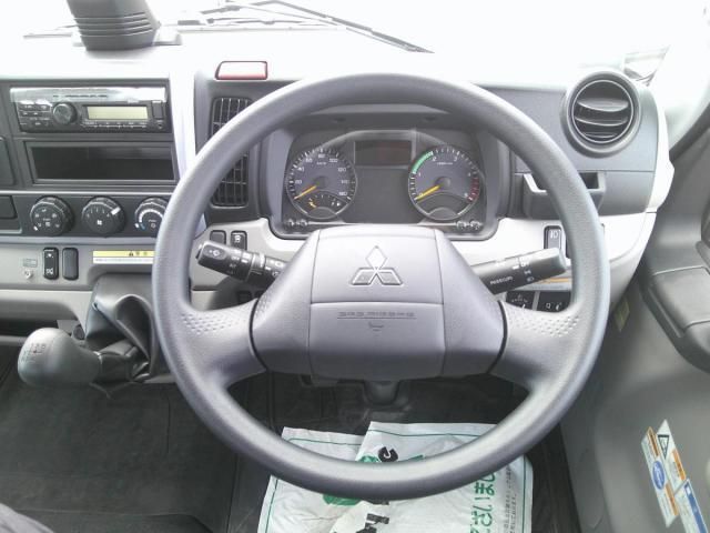 MITSUBISHI CANTER 2024 Image 31