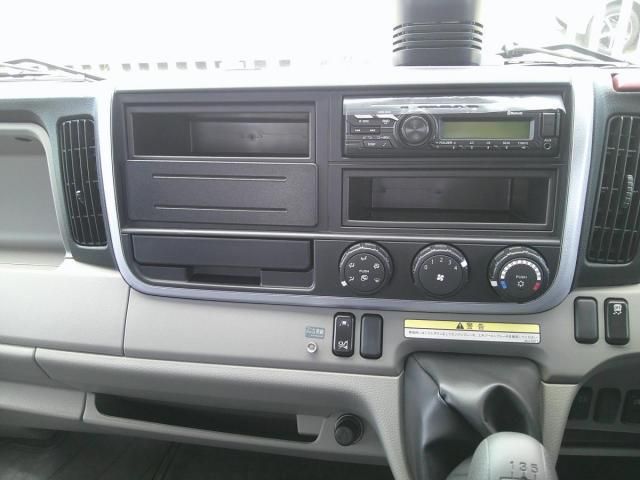 MITSUBISHI CANTER 2024 Image 31