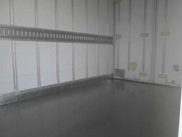 MITSUBISHI CANTER 2017 Image 31