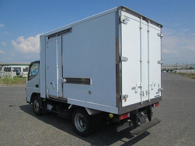 MITSUBISHI CANTER 2017 Image 31