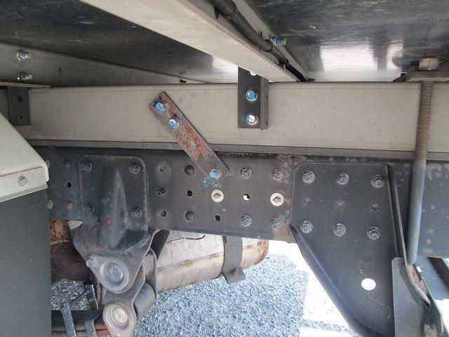 MITSUBISHI CANTER 2017 Image 31