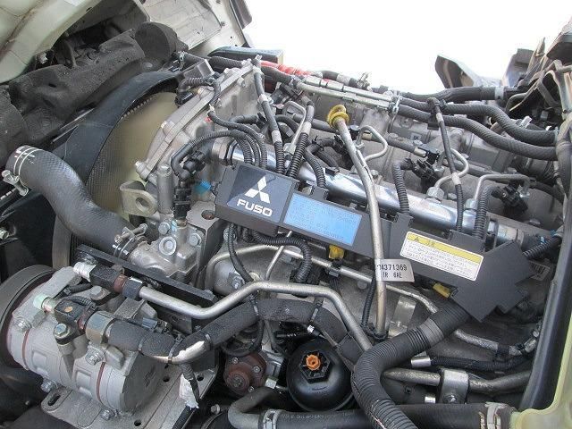 MITSUBISHI CANTER 2017 Image 31