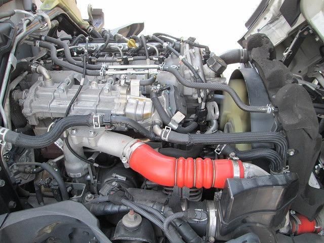 MITSUBISHI CANTER 2017 Image 31