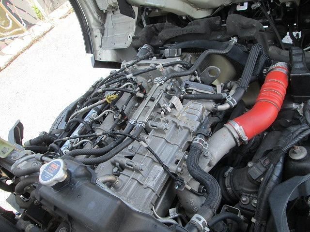 MITSUBISHI CANTER 2017 Image 31