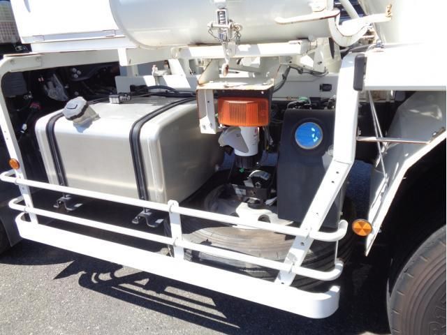 NISSAN DIESEL QUON 2023 Image 31