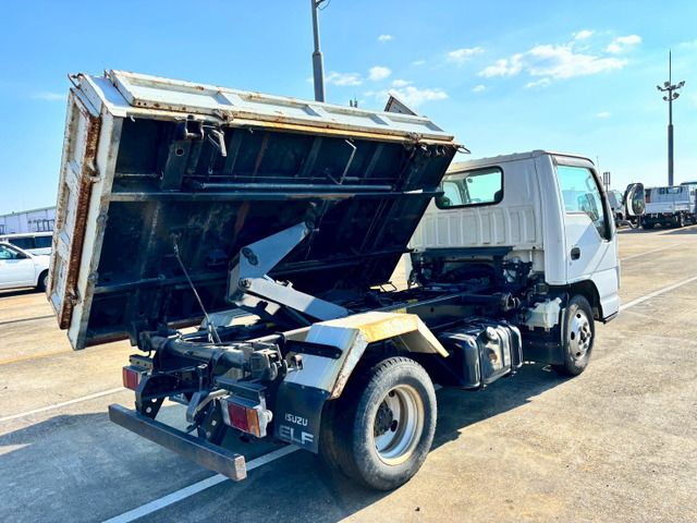 ISUZU  2008 Image 31