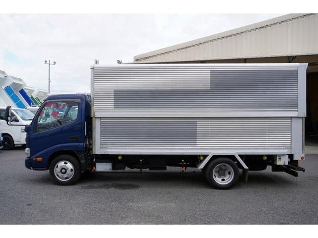 HINO DUTRO 2017 Image 31