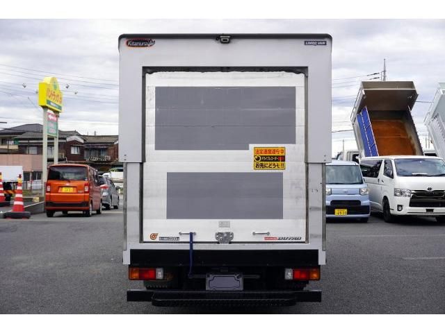 HINO DUTRO 2017 Image 31