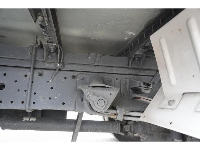 HINO DUTRO 2017 Image 31