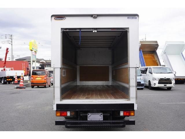 HINO DUTRO 2017 Image 31