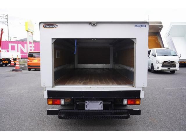 HINO DUTRO 2017 Image 31