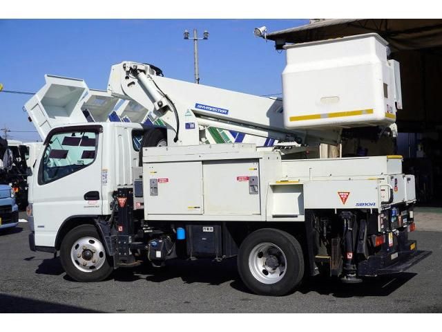 MITSUBISHI CANTER 2017 Image 31