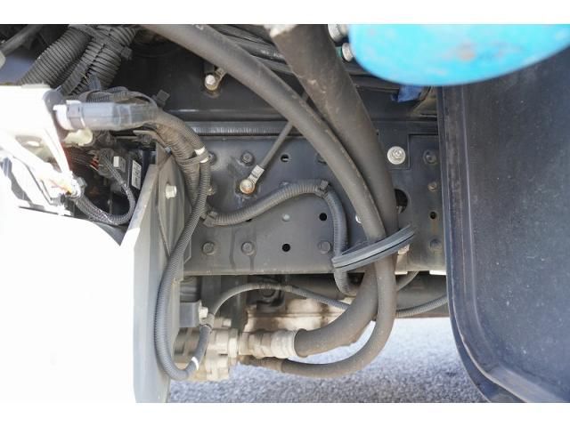 MITSUBISHI CANTER 2017 Image 31