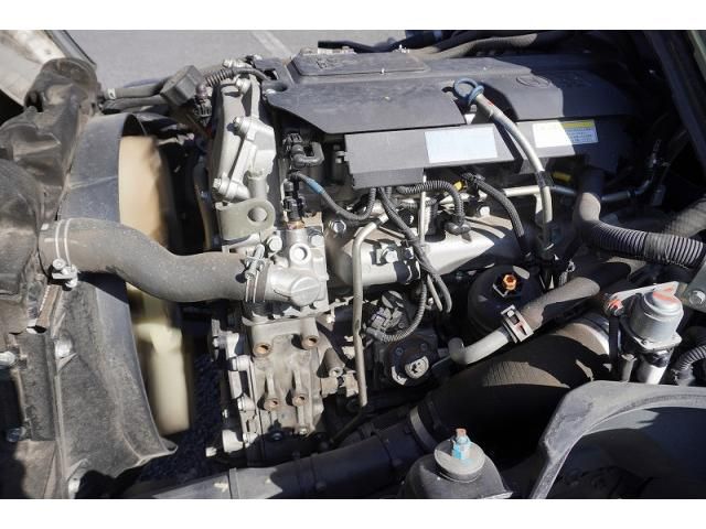 MITSUBISHI CANTER 2017 Image 31