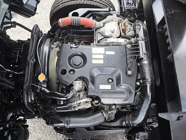 ISUZU ELF 2015 Image 31