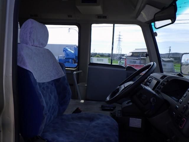 MITSUBISHI ROSA 2017 Image 31