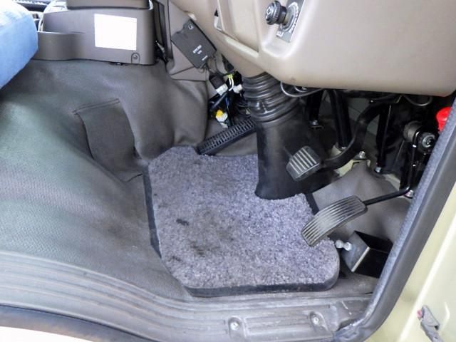 MITSUBISHI ROSA 2017 Image 31