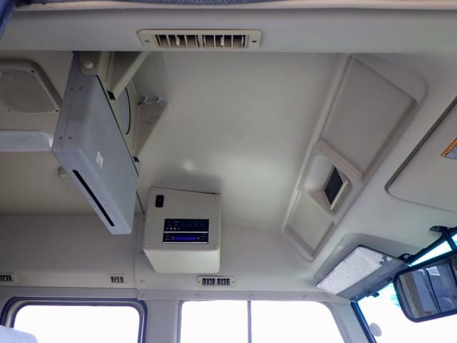 MITSUBISHI ROSA 2017 Image 31