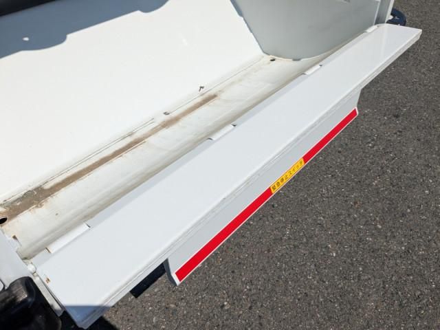 MITSUBISHI CANTER 2024 Image 31