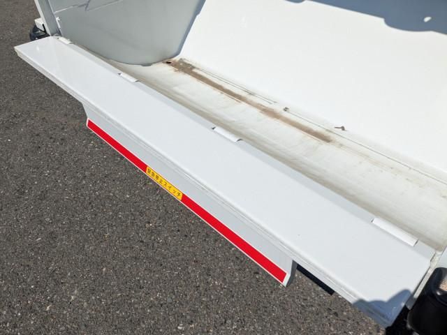 MITSUBISHI CANTER 2024 Image 31