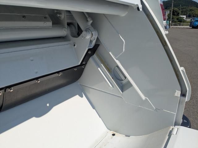 MITSUBISHI CANTER 2024 Image 31