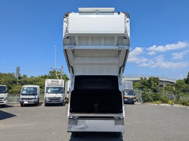 MITSUBISHI CANTER 2024 Image 31