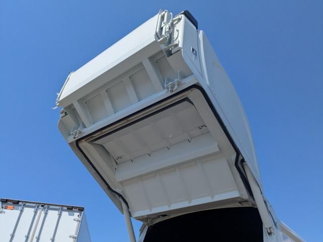 MITSUBISHI CANTER 2024 Image 31