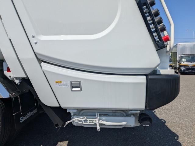 MITSUBISHI CANTER 2024 Image 31