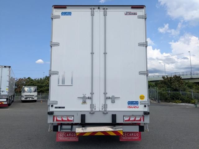 ISUZU GIGA 2024 Image 31