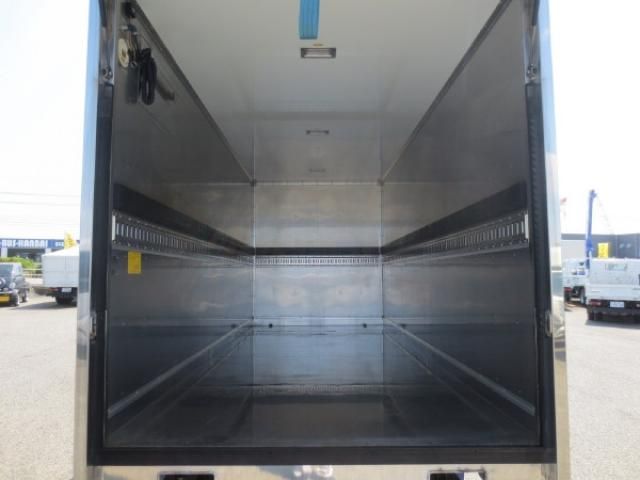 ISUZU ELF 2020 Image 31