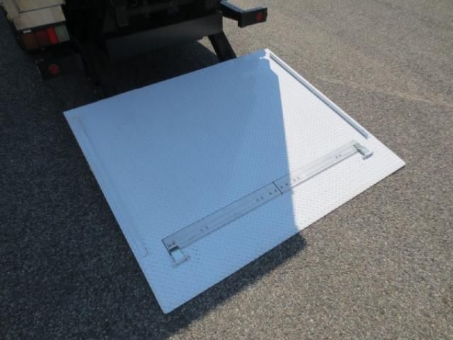 ISUZU ELF 2020 Image 31