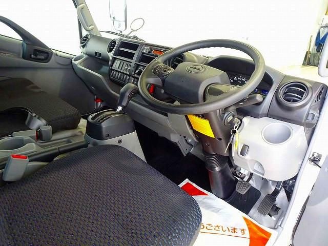 HINO DUTRO 2025 Image 31