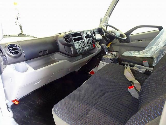 HINO DUTRO 2025 Image 31