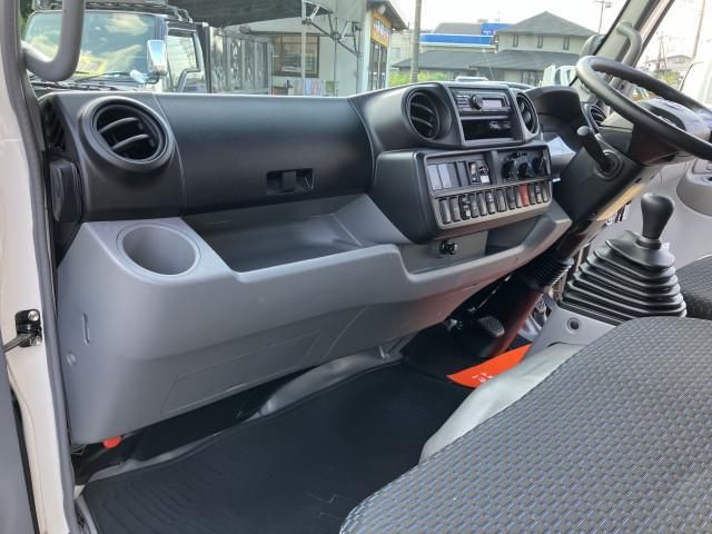 HINO DUTRO 2023 Image 31