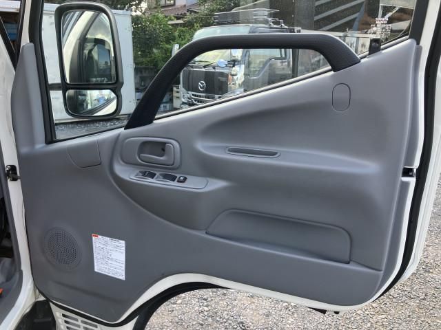 HINO DUTRO 2023 Image 31