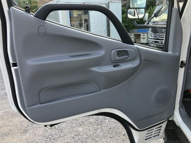 HINO DUTRO 2023 Image 31