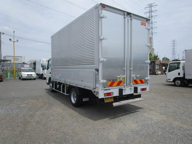 MITSUBISHI CANTER 2025 Image 31