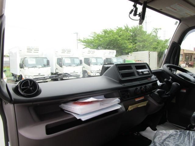 MITSUBISHI CANTER 2025 Image 31