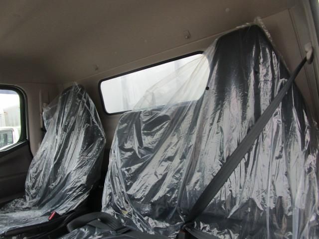 MITSUBISHI CANTER 2025 Image 31