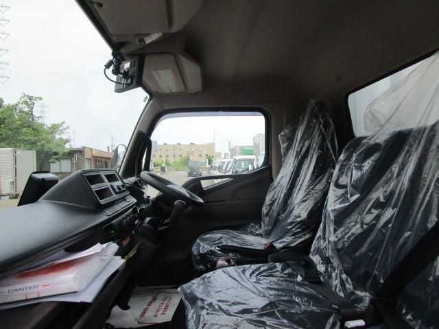 MITSUBISHI CANTER 2025 Image 31