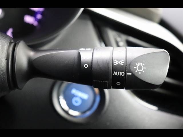 TOYOTA C-HR 2020 Image 31