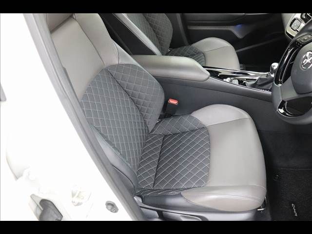 TOYOTA C-HR 2020 Image 31