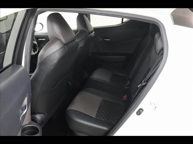 TOYOTA C-HR 2020 Image 31