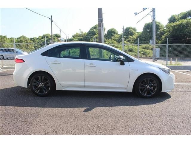 TOYOTA COROLLA SEDAN HYBRID 2019 Image 31