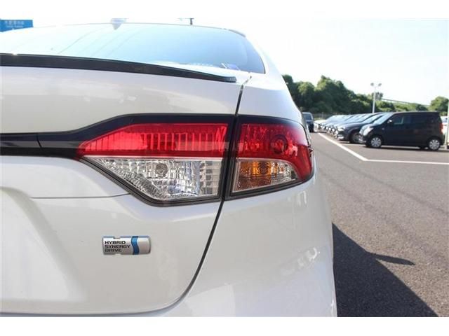 TOYOTA COROLLA SEDAN HYBRID 2019 Image 31
