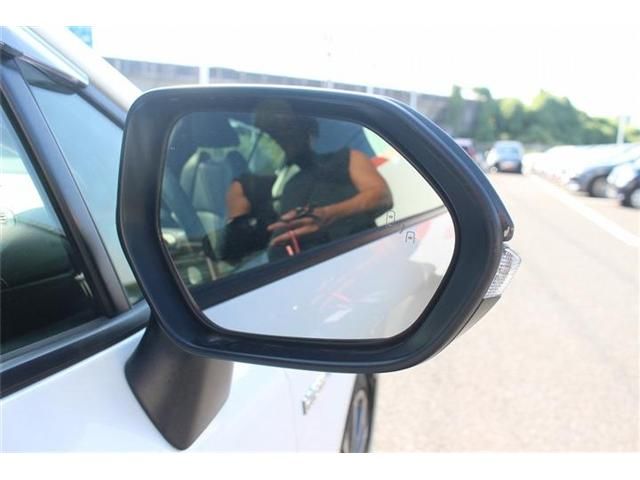 TOYOTA COROLLA SEDAN HYBRID 2019 Image 31